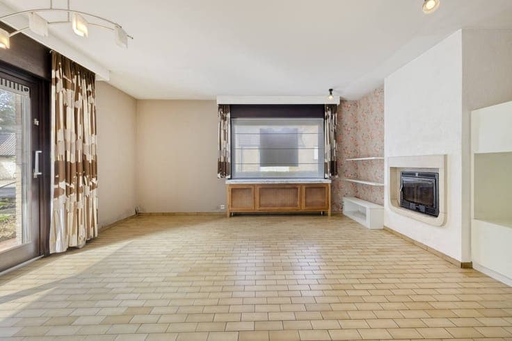Spacious house for sale with 5 rooms in Elverdinge