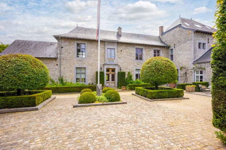 Property with holiday cottages and equestrian facilities