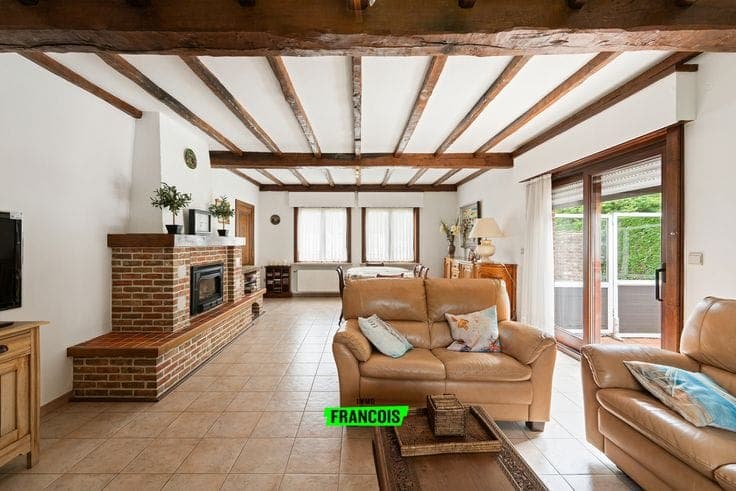 A beautifully maintained villa in an exclusive residential …