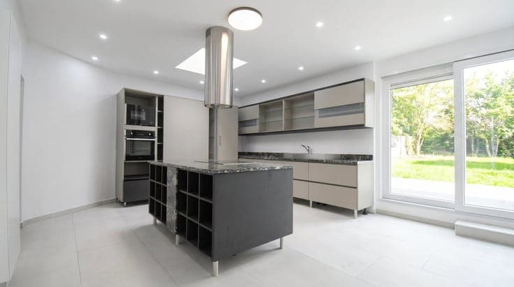 House in Binche Bray