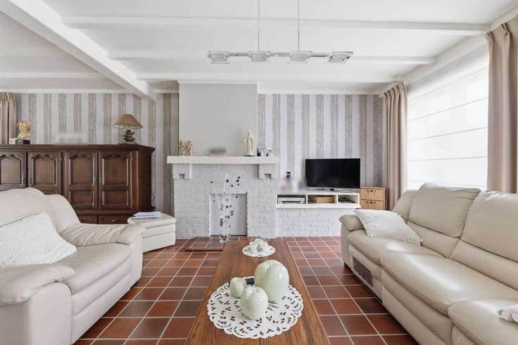 CHARMANTE GELIJKVLOERSE WONING MET 3 SLAAPKAMERS, RUIME G...