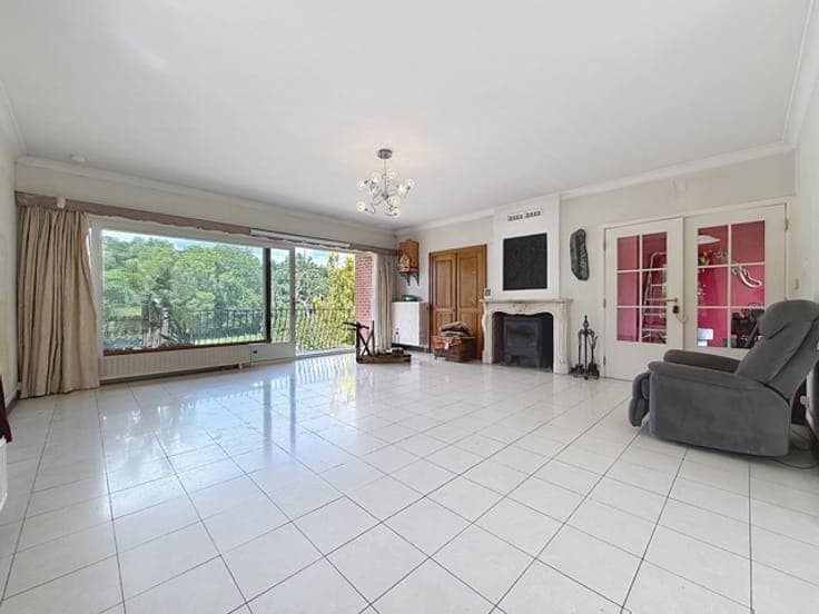 Bright home with spacious interiors and great potential