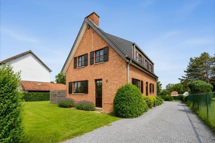 Charming villa centrally located in Overijse.