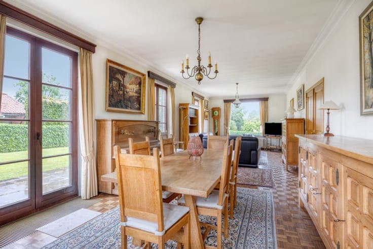 Charming villa centrally located in Overijse.