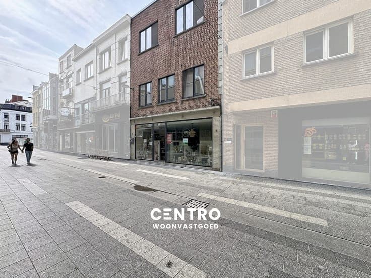 Instapklare woning met handelsruimte op TOPlocatie!
