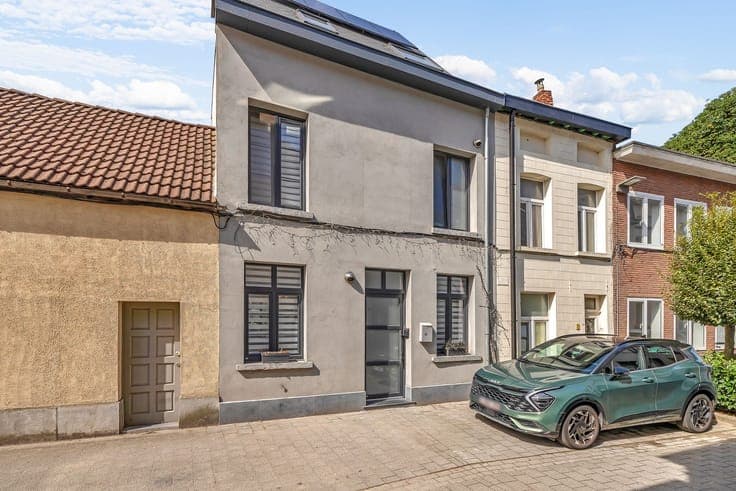 Move-in-ready home with 3 bedrooms in a prime location