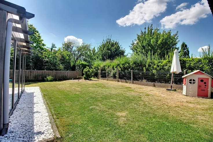 Nossegem. Villa renovated