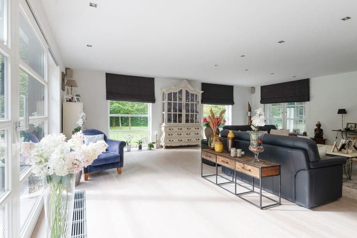 Timeless villa on a spacious, wooded plot in Kapellen