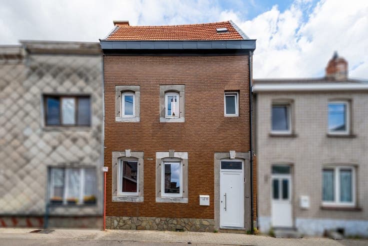 Charming Home with Terrace & Garage