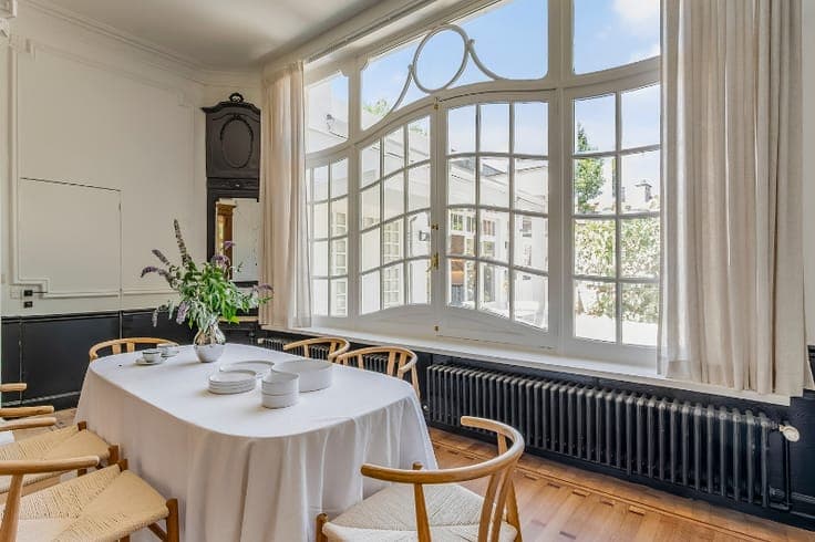 Exclusief gerenoveerd landhuis met authentieke kasteelall...