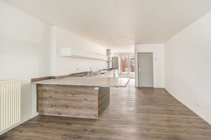 Move-in ready home with 3 bedrooms and 2 bathrooms