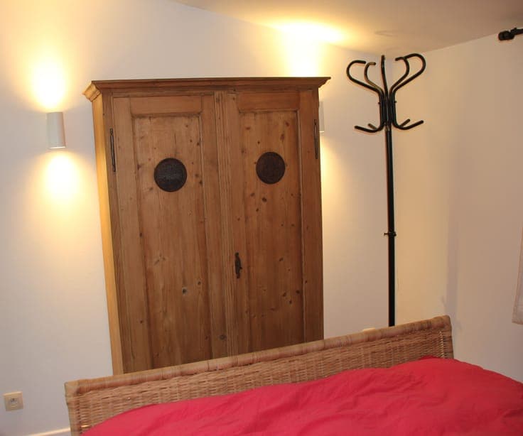 Unique, move-in ready, fully furnished holiday home on the L
