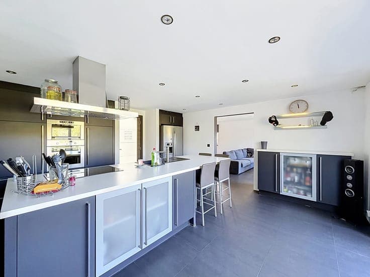 MAISON 5 CHAMBRES + BUREAU A VENDRE A AYWAILLE