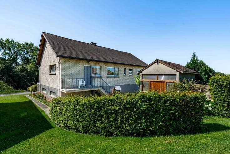 Sale - House Florennes - 319,000 €