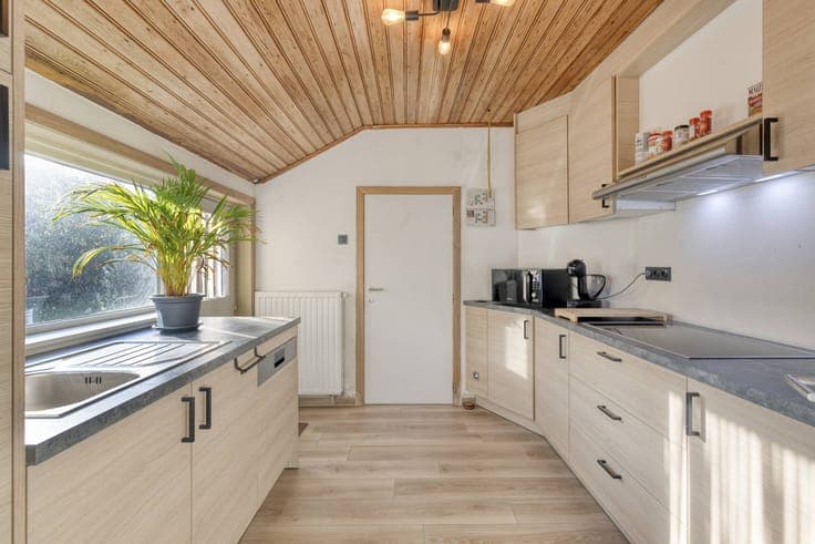 House for sale with three bedrooms on 1156m² of land area