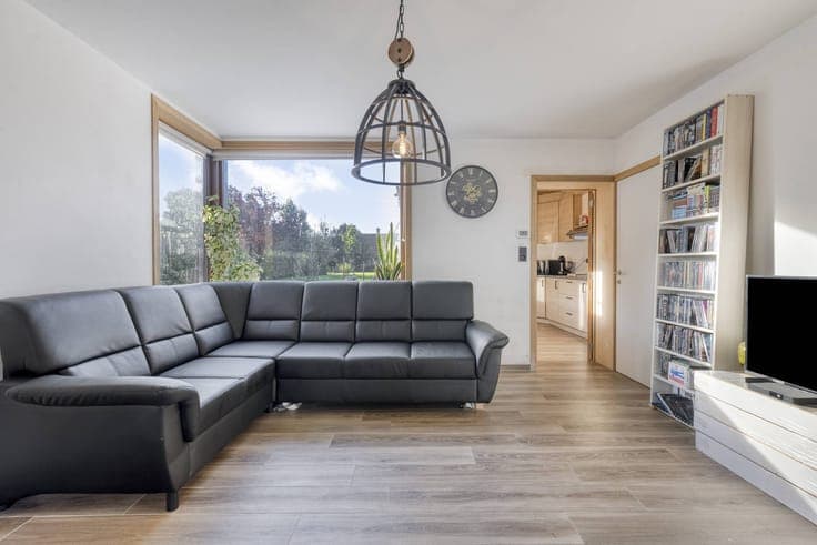 House for sale with three bedrooms on 1156m² of land area
