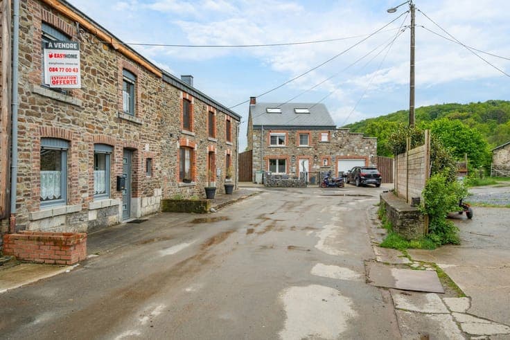 Charmante maison avec jardin située dans un environnement tr
