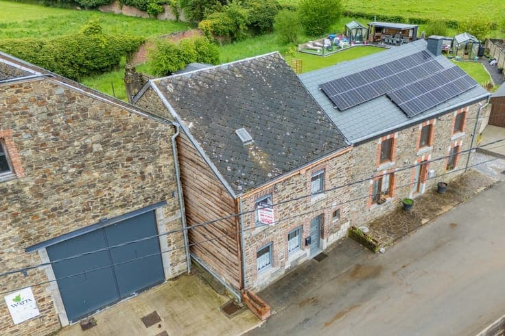 Charmante maison avec jardin située dans un environnement tr