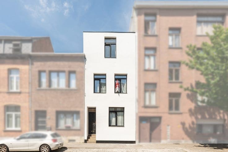 Spacious family home in Hoboken for sale