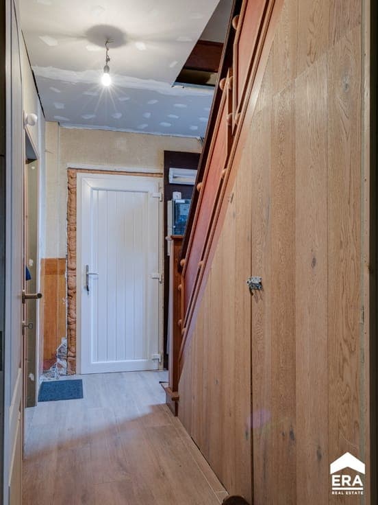 Semi-detached house with potential in Geetbets