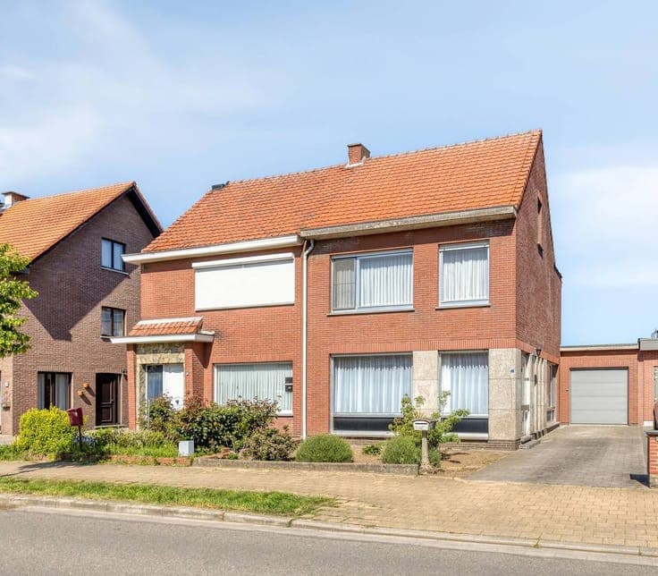 House with 3 to 4 bedrooms for sale in Hoevenen/Stabroek