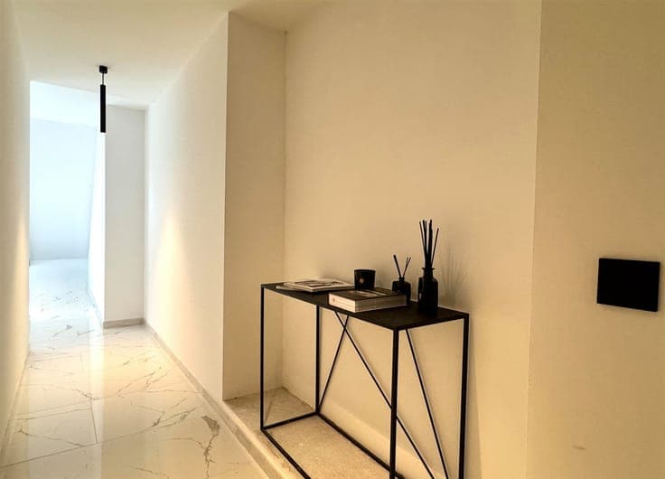 Stunning villa with high-quality finishes and modern technol