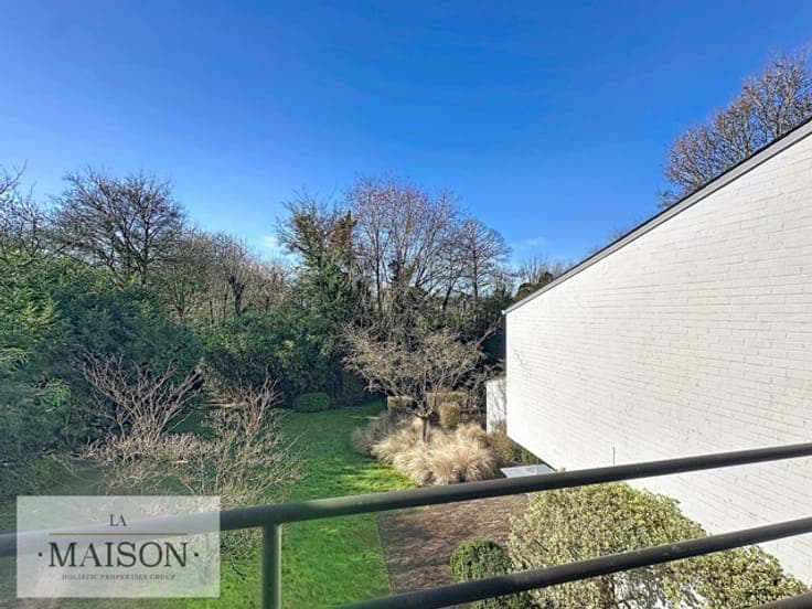 Uccle Fond Roy superb Villa Corbiau ideally located.