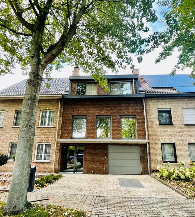 Spacious 5-Bed House in Schoten, EPC B (42)