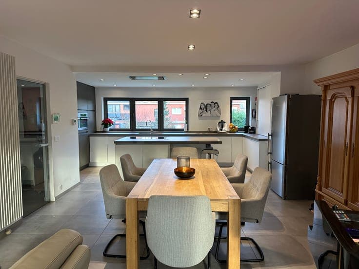 Spacious 5-Bed House in Schoten, EPC B (42)