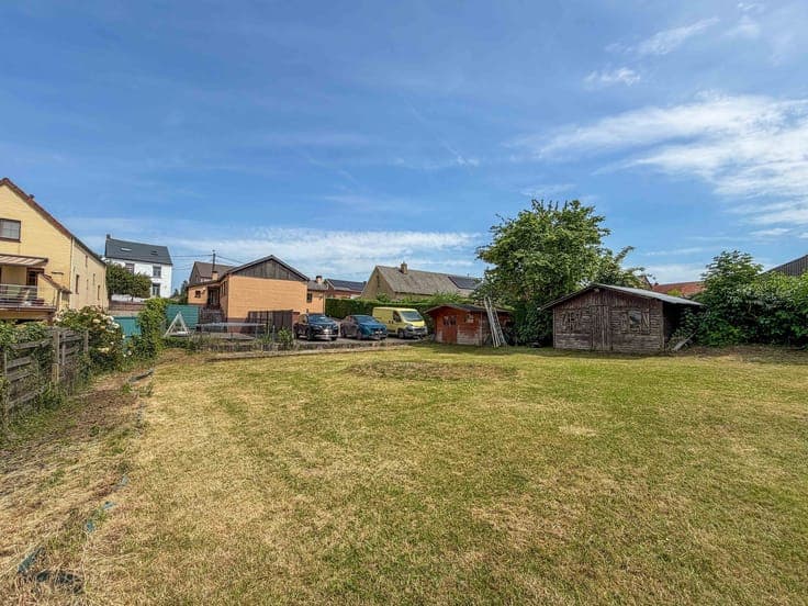 Villa 2 chambres de plain-pied avec jardin & garage & prkg.