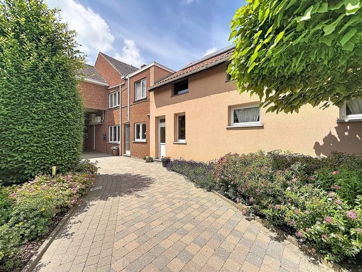 Ruime woning met extra woon- of werkpotentieel