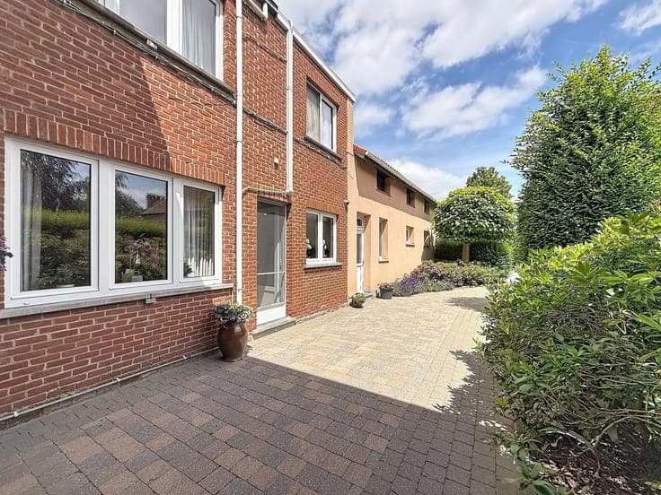 Ruime woning met extra woon- of werkpotentieel