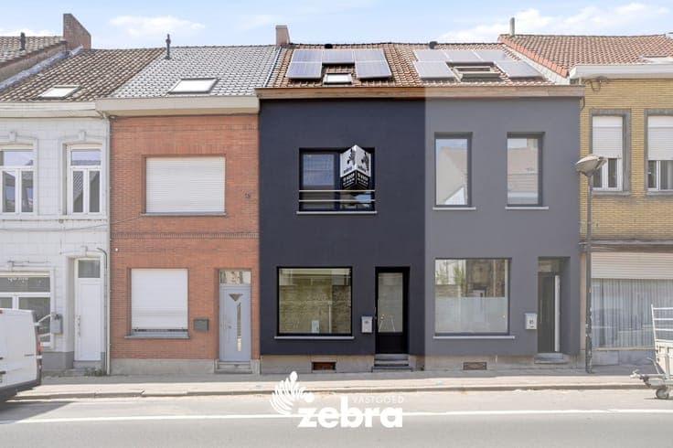 Volledig gerenoveerde woning met 3 slaapkamers, warmtepom...
