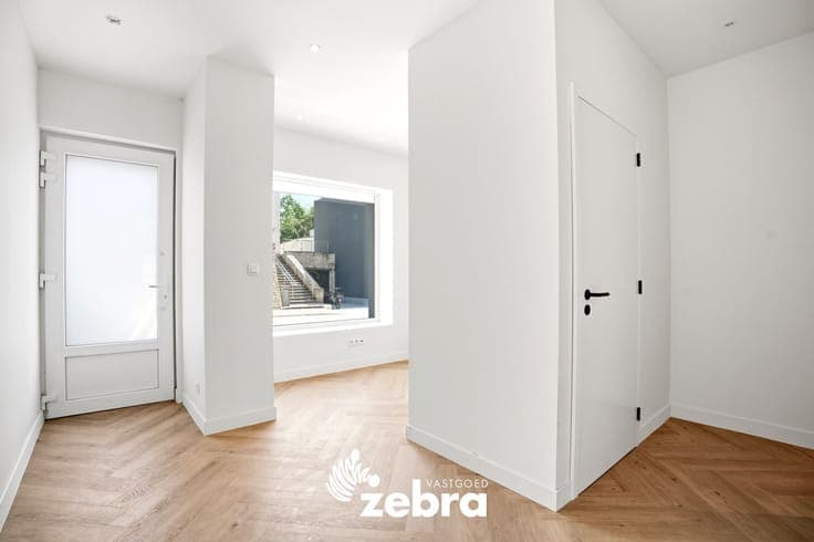 Volledig gerenoveerde woning met 3 slaapkamers, warmtepom...