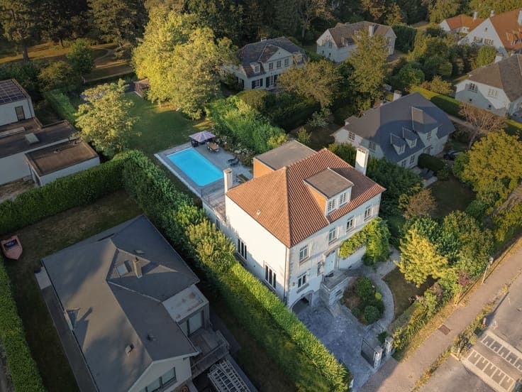 Faubourg – Stunning 5-Bdr Villa with Swimming Pool & Garage