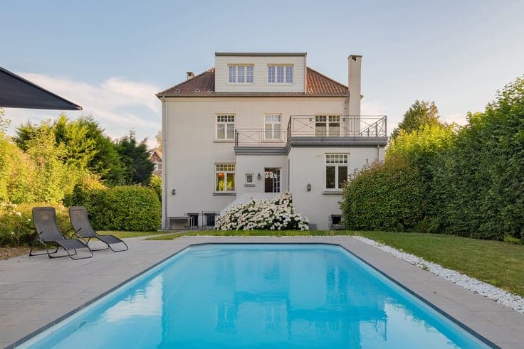 Faubourg – Stunning 5-Bdr Villa with Swimming Pool & Garage