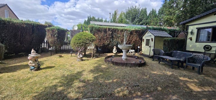 One-bedroom chalet with a 323 m² plot of land