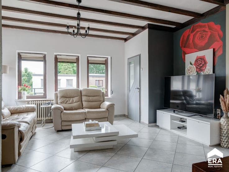 Semi-detached family home with garden in Genk