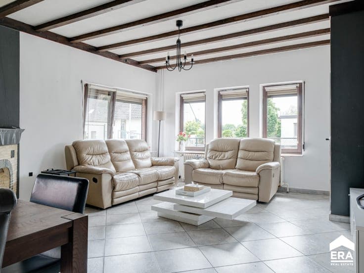 Semi-detached family home with garden in Genk