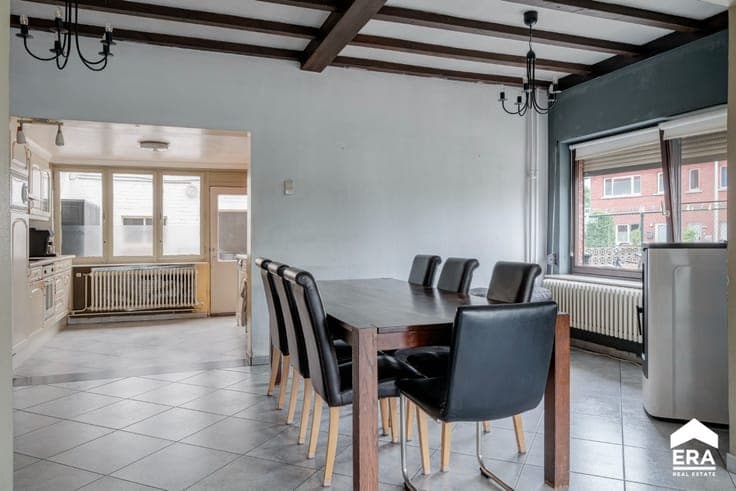 Semi-detached family home with garden in Genk