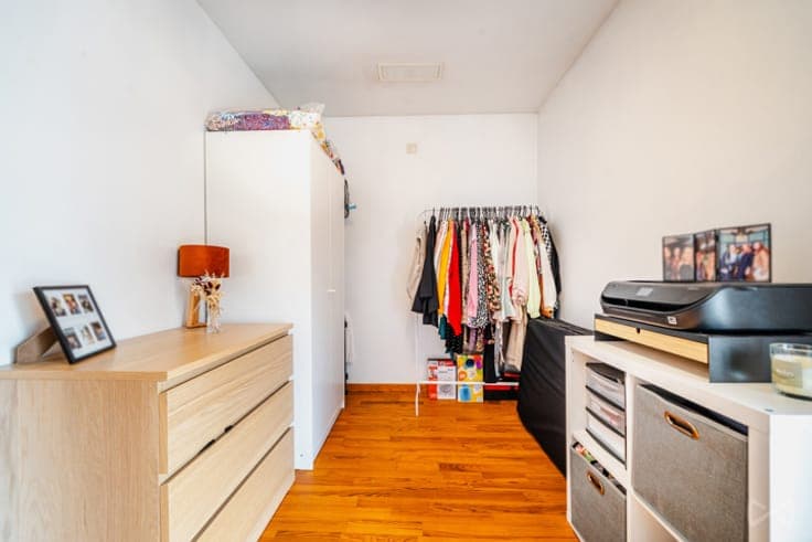 Building of report including two apartments–ideal for invest