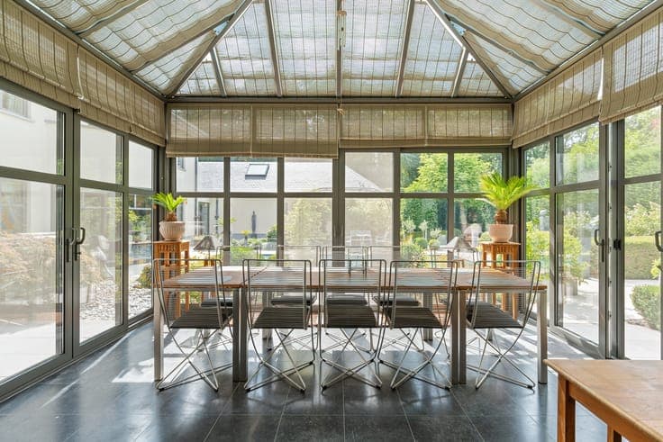 Exclusive villa with practice space in a prime location in G