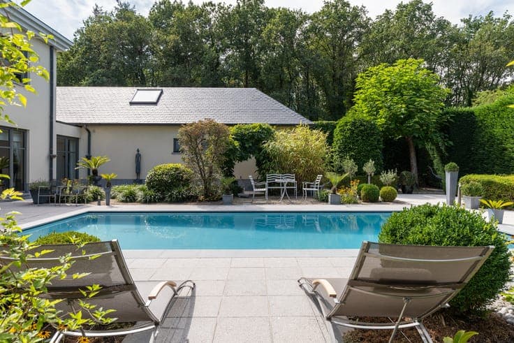 Exclusive villa with practice space in a prime location in G