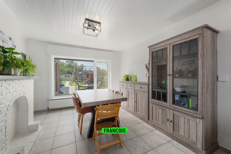 Move-in ready family home with 3 bedrooms, sunny garden and…