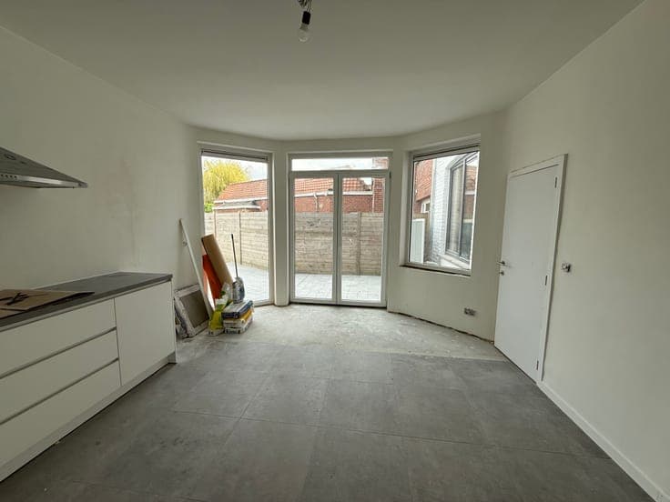 Volledig gerenoveerde woning in hartje Zarren