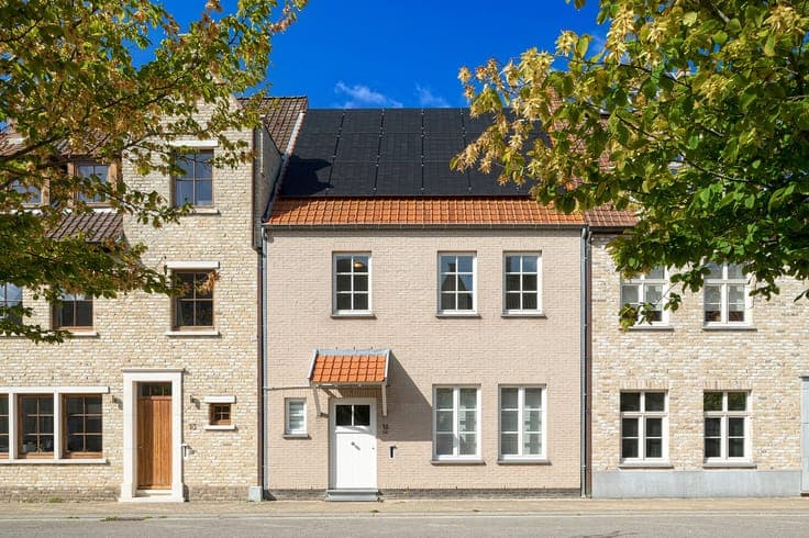 Ruime gezinswoning met 3 slaapkamers, garage en tuin