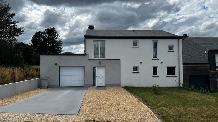 House in Léglise
