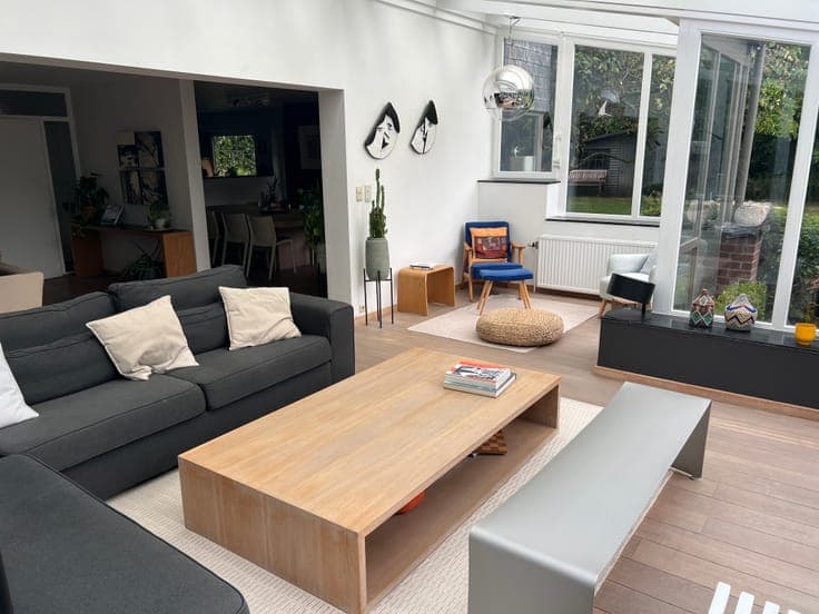 WEZEMBEEK VILLA 4 facades (5 CH/3 SDB) 328 m² 14.59 ares sou
