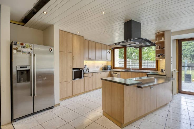 Spacious semi-detached building in the center of Kalmthout f