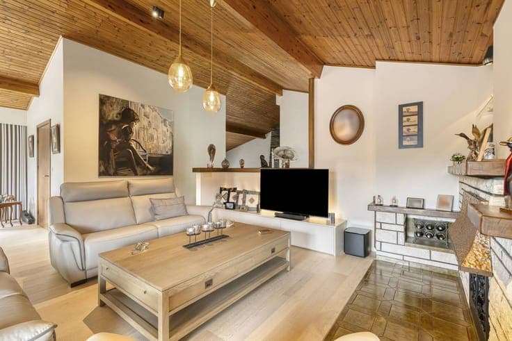 Villa on a spacious plot in Ronse for sale!